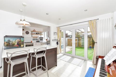 3 bedroom terraced house for sale, Arundel Garden, Rustington, West Sussex