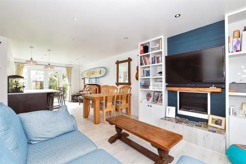 3 bedroom terraced house for sale, Arundel Garden, Rustington, West Sussex