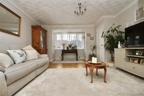18 Kitchener Way, Shotley Gate, Ipswich, IP9 1RW