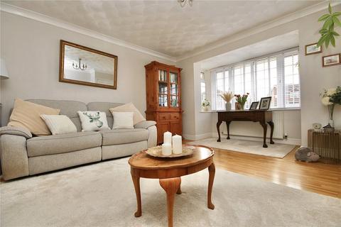 18 Kitchener Way, Shotley Gate, Ipswich, IP9 1RW