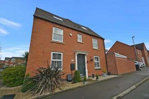 4 bedroom townhouse for sale, Topaz Crescent, Sutton-in-Ashfield
