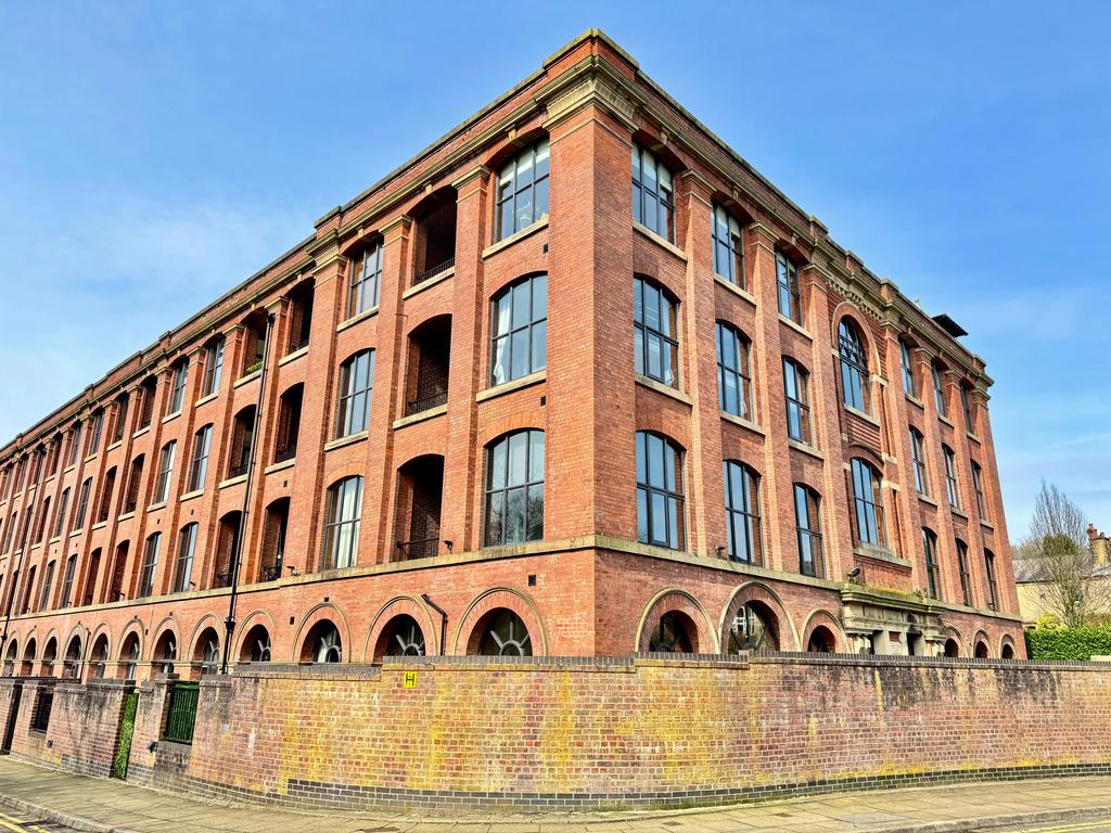 Cottonfields, Eagley, Bolton, BL7 2 bed apartment for sale £190,000