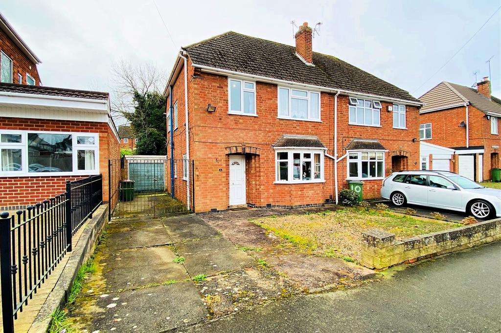 Glenfield Crescent, Glenfield, LE3 3 bed semidetached house for sale