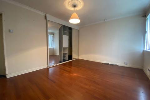 32 Birchenlea Street, Chadderton, Oldham, OL9 8HA
