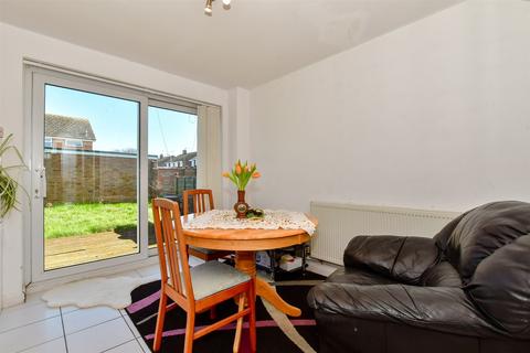 3 bedroom detached house for sale, The Hawthorns, Broadstairs, Kent