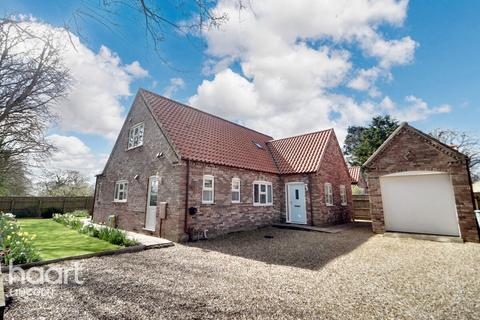 36 Fen Road, Timberland, Lincoln, LN4 3SD