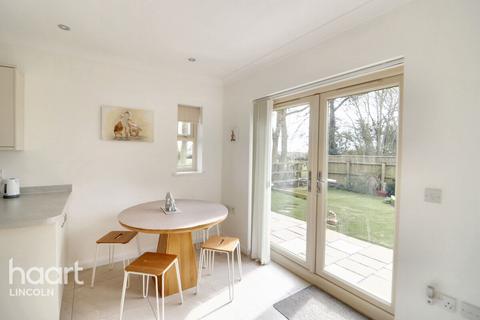 36 Fen Road, Timberland, Lincoln, LN4 3SD