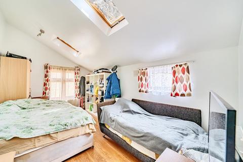 2 bedroom flat for sale, Engleheart Road, Catford
