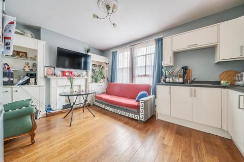 2 bedroom flat for sale, Engleheart Road, Catford