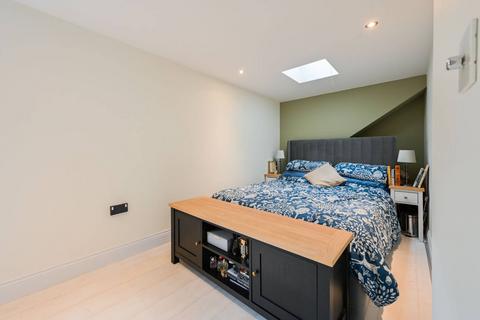 3 bedroom terraced house for sale - Platinum Mews, Tottenham, London, N15