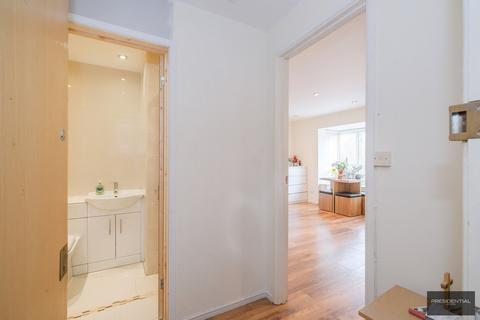 60 Hereward Green, Loughton, IG10 2HF