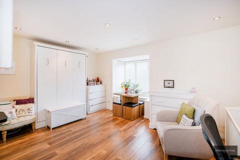 60 Hereward Green, Loughton, IG10 2HF