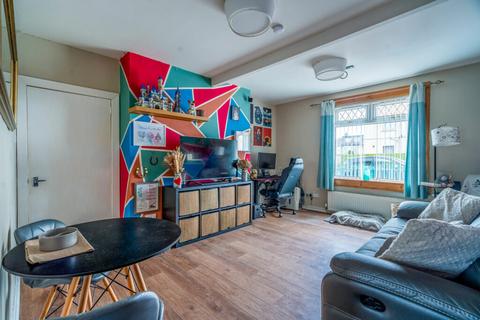 10 Kennington Avenue, Loanhead, EH20 9HZ