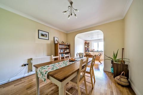 12 Worton Gardens, Isleworth, TW7 4BB