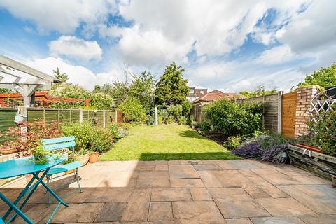 12 Worton Gardens, Isleworth, TW7 4BB