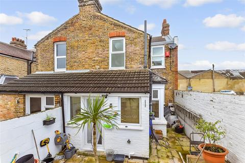 3 bedroom end of terrace house for sale, Danesmead Terrace, Margate, Kent