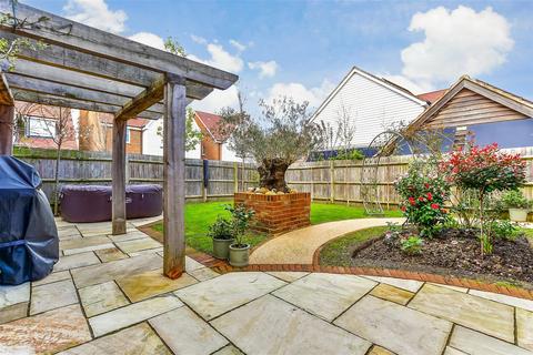 4 bedroom detached house for sale, Maids Close, Biddenden, Ashford, Kent