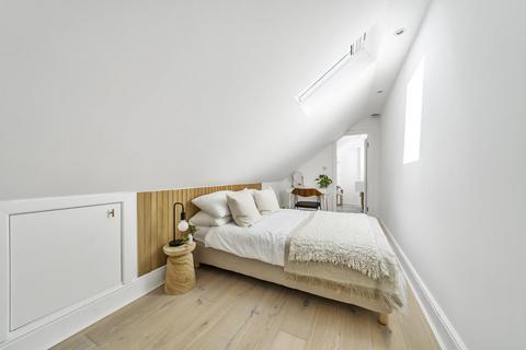 98 Merton Hall Road, London, SW19 3PZ