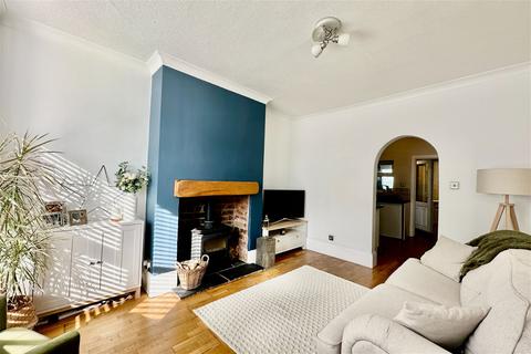 2 bedroom terraced house for sale, Wainfleet Avenue, Cottingham HU16