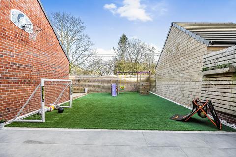 63 Thomas Drive, Killinghall, Harrogate, HG3 2FA