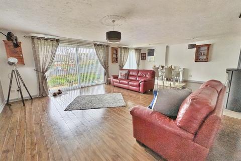4 bedroom detached bungalow for sale, Weymouth