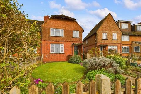 4 bedroom end of terrace house for sale, The Oval, Worthing BN14