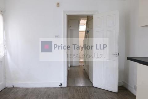 3 bedroom terraced house for sale, Markhouse Road, London E17