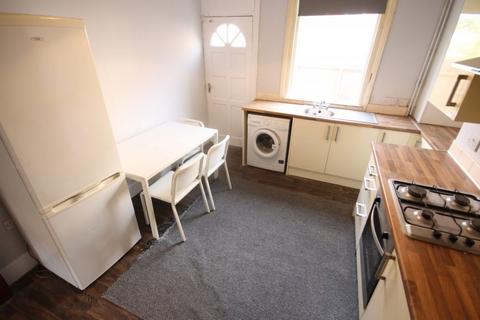 10 Belvedere Mount, Leeds, LS11 7ED
