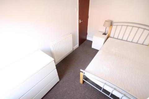 10 Belvedere Mount, Leeds, LS11 7ED