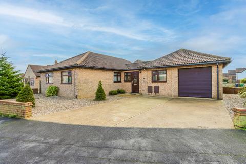 4 bedroom detached bungalow for sale, Fairisle Drive, Caister-On-Sea, NR30