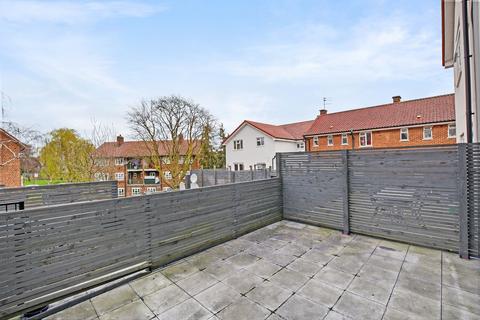2 bedroom flat for sale, Church Lane, London NW9
