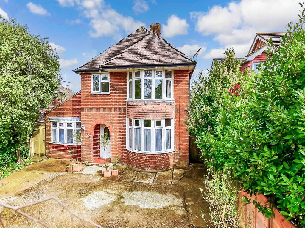 Marlborough Road, Elmfield, Ryde, Isle of Wight 4 bed detached house for sale £450,000