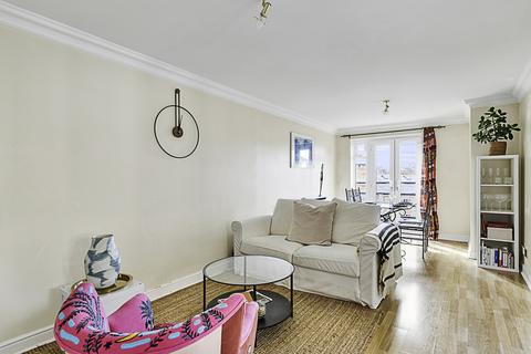 1 bedroom flat to rent, Corbidge Court, Glaisher Street, London SE8