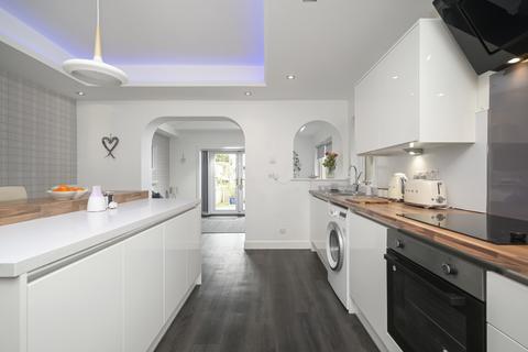 123 Main Street, Pathhead, EH37 5PT