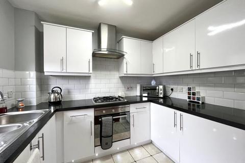 2 bedroom terraced house to rent, 5 Fyvie Crescent Airdrie ML6 8HJ