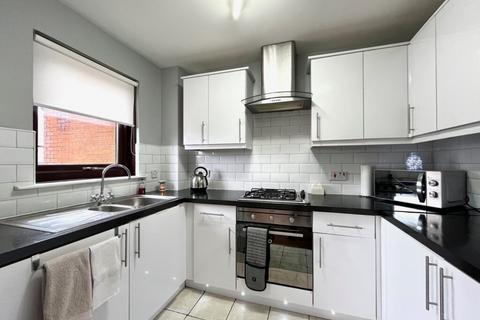 2 bedroom terraced house to rent, 5 Fyvie Crescent Airdrie ML6 8HJ