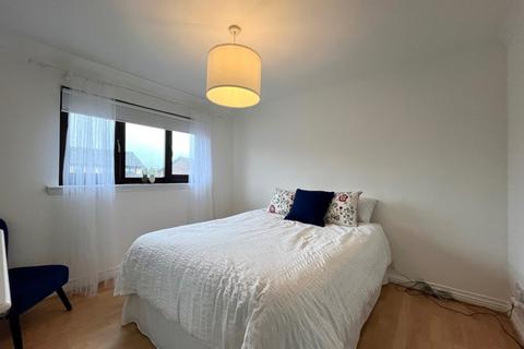 2 bedroom terraced house to rent, 5 Fyvie Crescent Airdrie ML6 8HJ