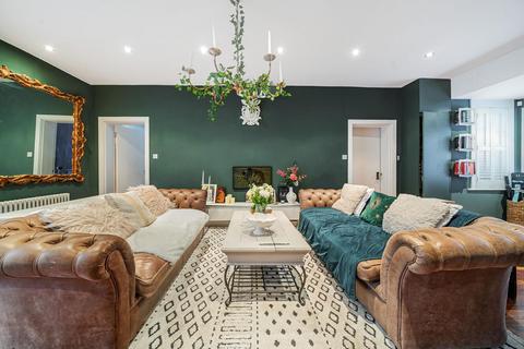 1b Vanbrugh Park Road, London, SE3 7NH