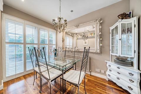 1b Vanbrugh Park Road, London, SE3 7NH