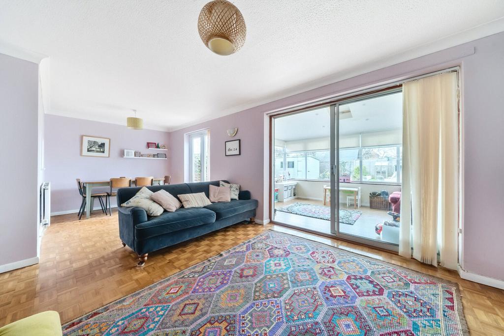 Sitting/Dining Room