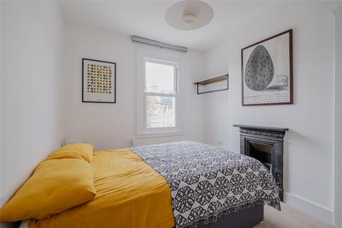 122 Eardley Road, London, SW16 5TG