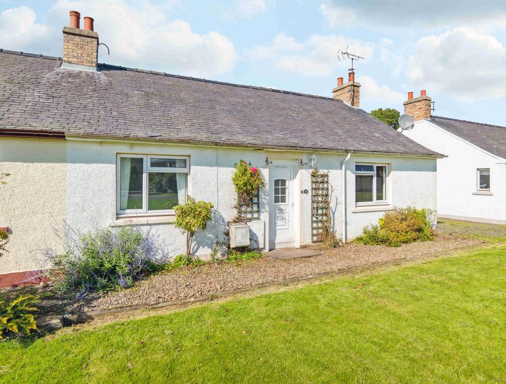 Mercat Green, Kinrossie, Perthshire... 4 bed semidetached house £220,000