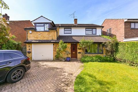 5 bedroom detached house for sale, Lees Close, Maidenhead, SL6