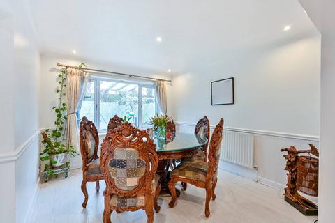 5 bedroom detached house for sale, Lees Close, Maidenhead, SL6