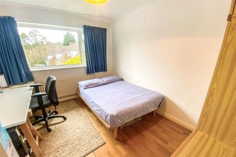 6 Croft Way, Frimley, Camberley, GU16 8LN
