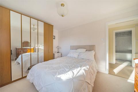 2 Edgemoor Road, Frimley, Camberley, GU16 9QY