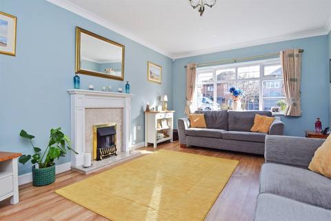 4 bedroom detached house for sale, Kittiwake Close, Herne Bay