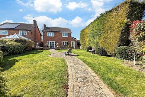15 Broomfields, Hartley, Longfield, DA3 8BW