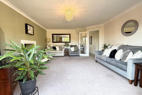 15 Broomfields, Hartley, Longfield, DA3 8BW