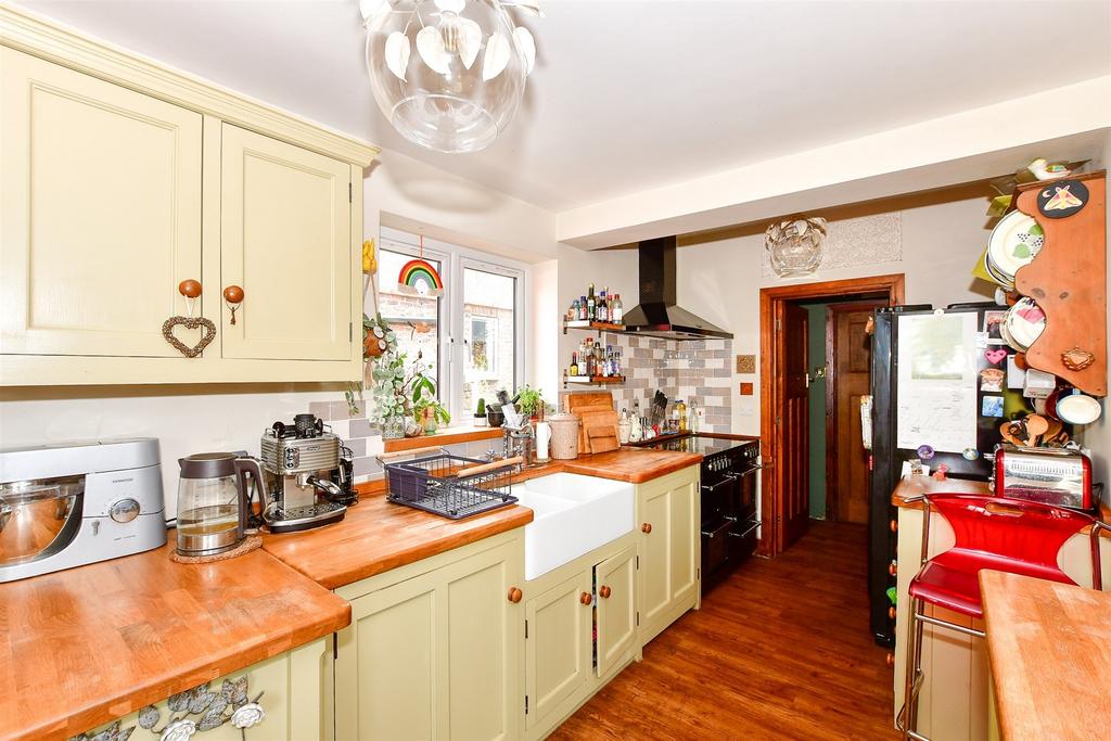 Kitchen/Breakfast Area